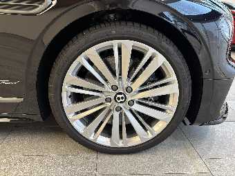 BENTLEY FLYING SPUR 2025 Image 12