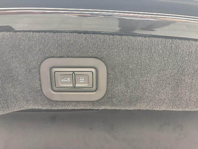 BENTLEY FLYING SPUR 2025 Image 29