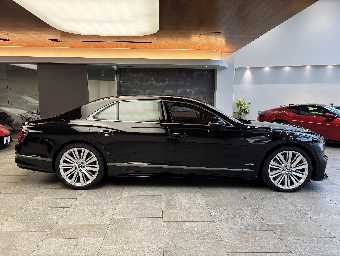 BENTLEY FLYING SPUR 2025 Image 4