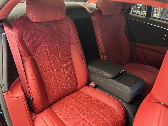 BENTLEY FLYING SPUR 2025 Image 35