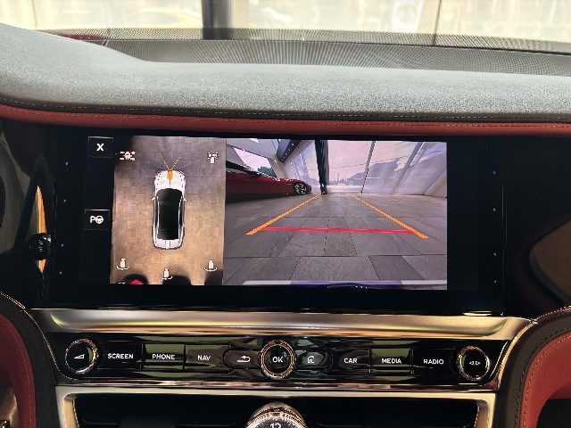 BENTLEY FLYING SPUR 2025 Image 42