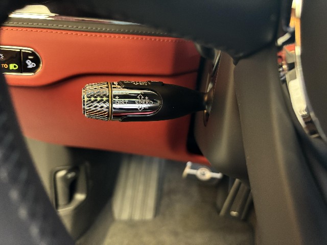 BENTLEY FLYING SPUR 2025 Image 48