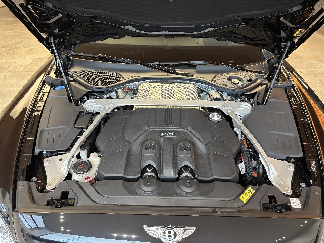 BENTLEY FLYING SPUR 2025 Image 53