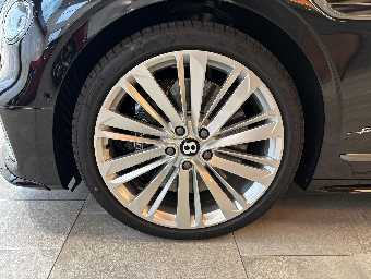 BENTLEY FLYING SPUR 2025 Image 9