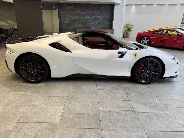 FERRARI SF90 SPIDER 2022 Image 22