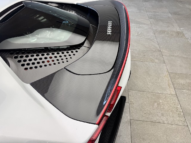 FERRARI SF90 SPIDER 2022 Image 33