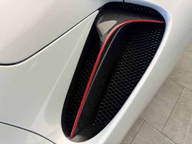 FERRARI SF90 SPIDER 2022 Image 38