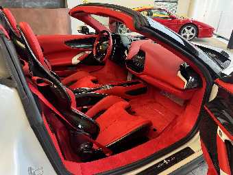 FERRARI SF90 SPIDER 2022 Image 40