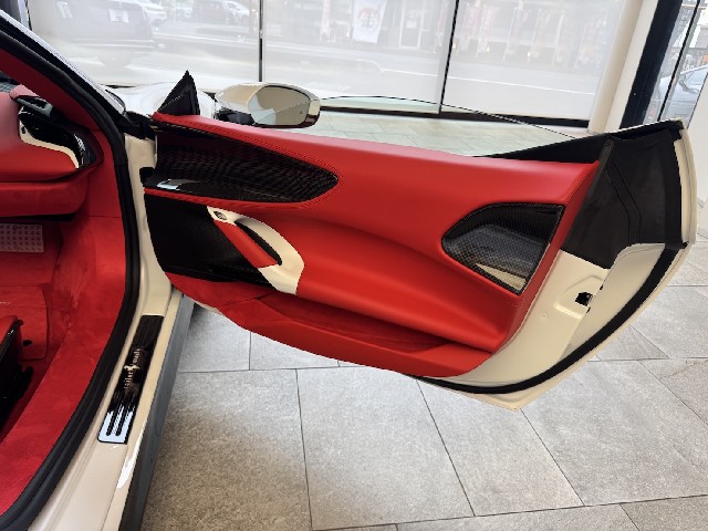 FERRARI SF90 SPIDER 2022 Image 49