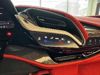 FERRARI SF90 SPIDER 2022 Image 55