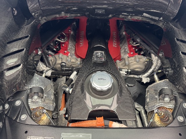 FERRARI SF90 SPIDER 2022 Image 78