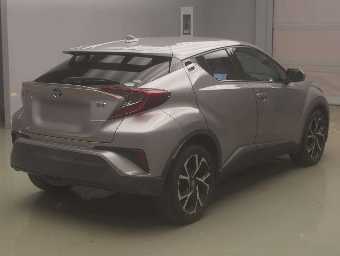 TOYOTA C-HR 2019 Image 2