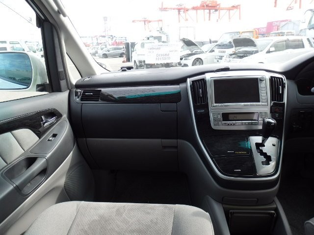 TOYOTA ALPHARD 2006 Image 44