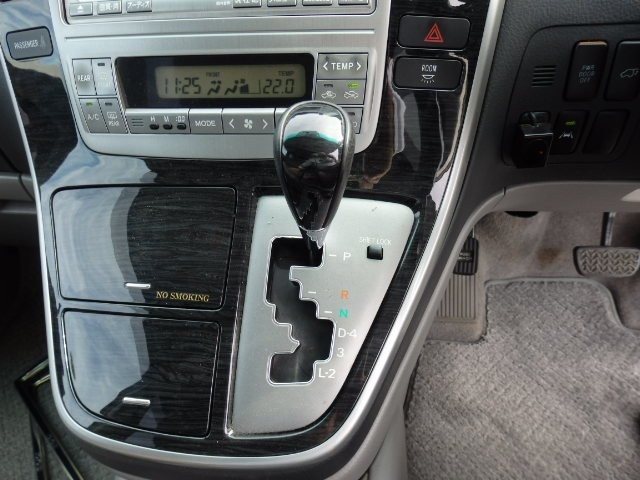 TOYOTA ALPHARD 2006 Image 51