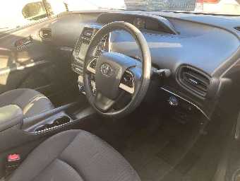 TOYOTA PRIUS 2017 Image 5