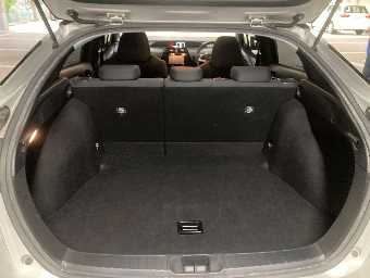 TOYOTA PRIUS 2017 Image 8