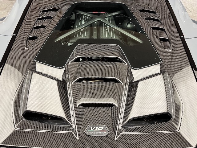 LAMBORGHINI HURACAN 2023 Image 22