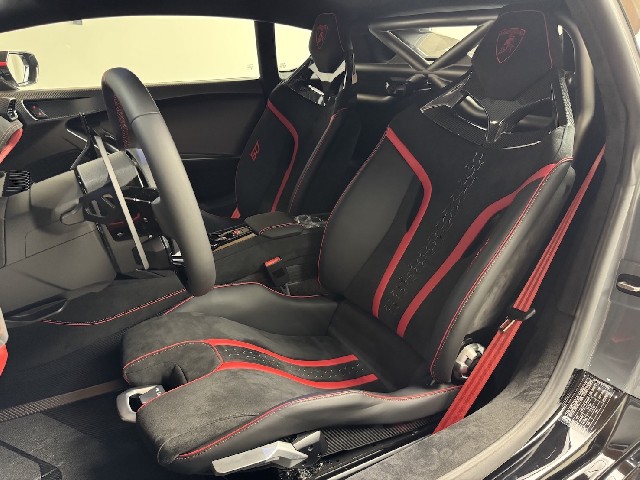 LAMBORGHINI HURACAN 2023 Image 34