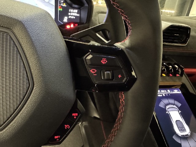 LAMBORGHINI HURACAN 2023 Image 50