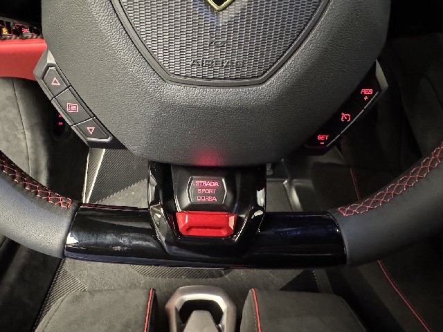 LAMBORGHINI HURACAN 2023 Image 52