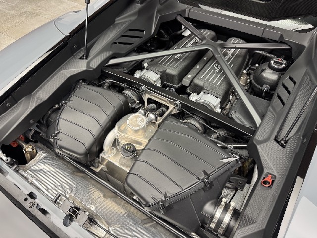 LAMBORGHINI HURACAN 2023 Image 61