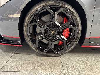 LAMBORGHINI HURACAN 2023 Image 9
