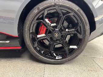 LAMBORGHINI HURACAN 2023 Image 10