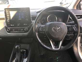 TOYOTA COROLLA TOURING 2020 Image 6