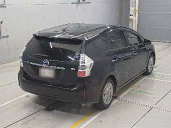 TOYOTA PRIUS ALPHA 2014 Image 2