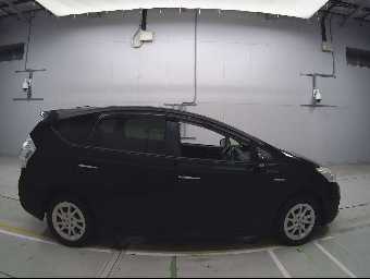 TOYOTA PRIUS ALPHA 2014 Image 3