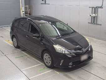 TOYOTA PRIUS ALPHA 2014 Image 5