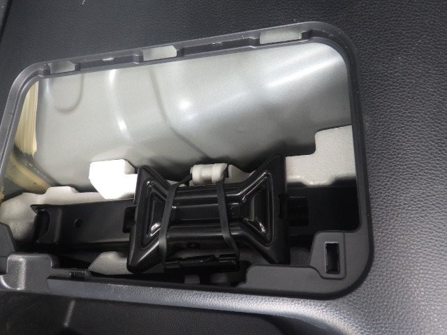 TOYOTA YARIS CROSS 2023 Image 33