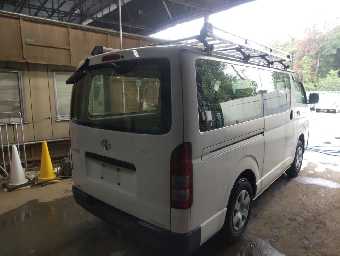 TOYOTA HIACE 2014 Image 2
