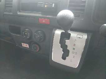 TOYOTA HIACE 2014 Image 11