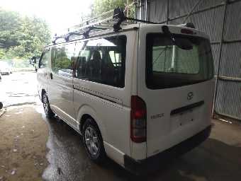 TOYOTA HIACE 2014 Image 4