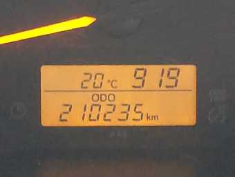 TOYOTA HIACE 2014 Image 8