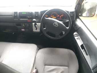 TOYOTA HIACE 2014 Image 9