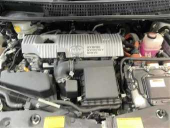 TOYOTA PRIUS ALPHA 2014 Image 5