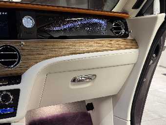 ROLLS ROYCE SPECTRE 2024 Image 47