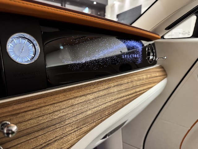 ROLLS ROYCE SPECTRE 2024 Image 64