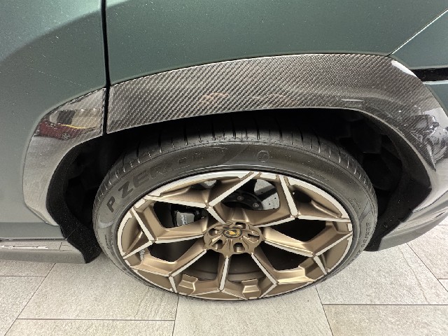 LAMBORGHINI URUS 2025 Image 26