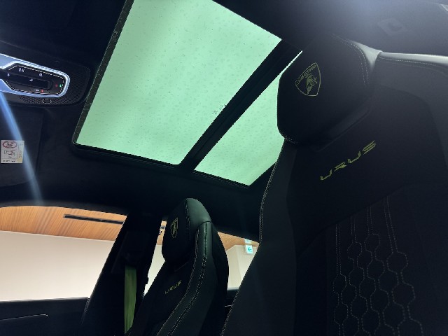 LAMBORGHINI URUS 2025 Image 30