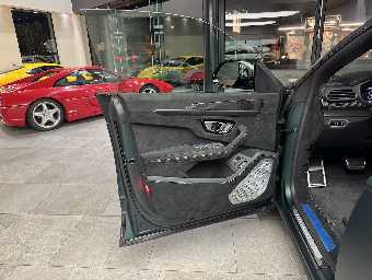 LAMBORGHINI URUS 2025 Image 25