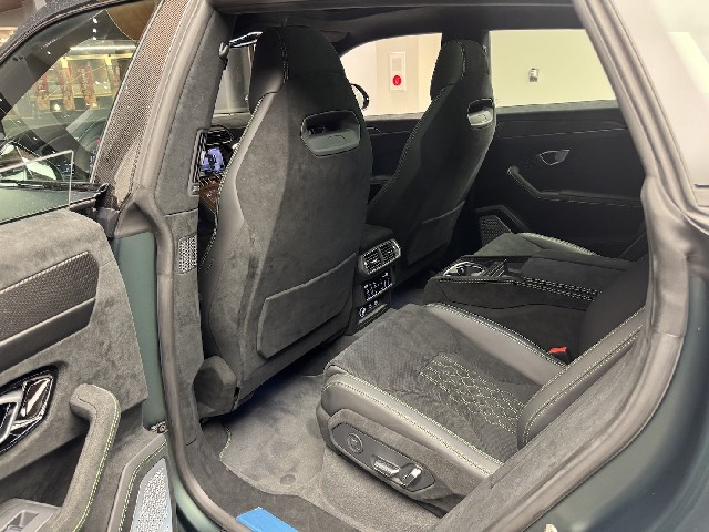 LAMBORGHINI URUS 2025 Image 32