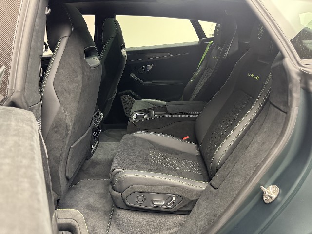 LAMBORGHINI URUS 2025 Image 33