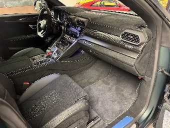 LAMBORGHINI URUS 2025 Image 30