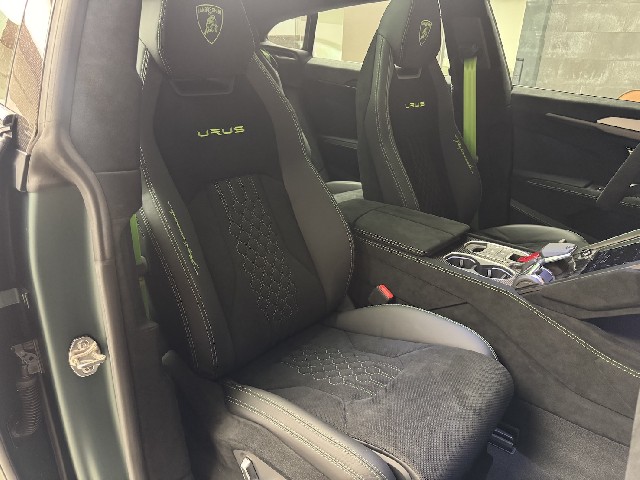 LAMBORGHINI URUS 2025 Image 38