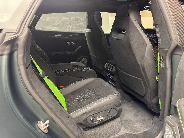 LAMBORGHINI URUS 2025 Image 40