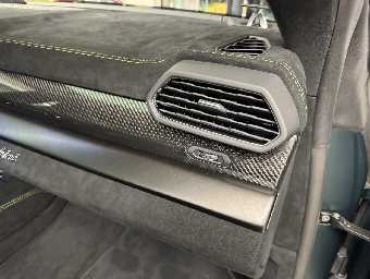 LAMBORGHINI URUS 2025 Image 47