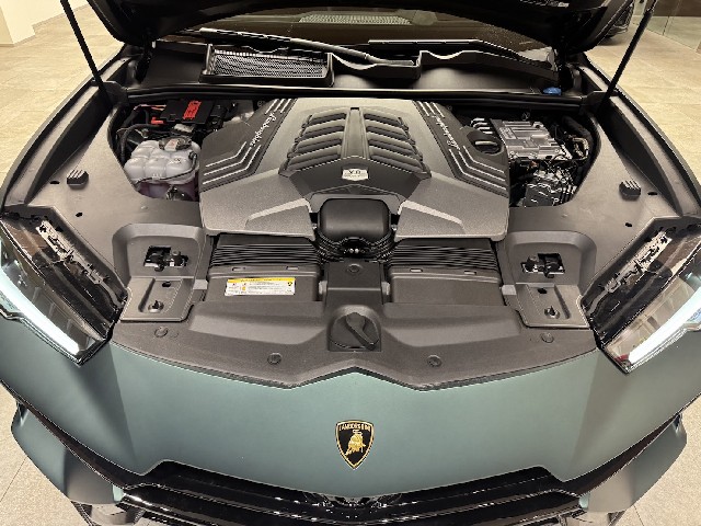 LAMBORGHINI URUS 2025 Image 60
